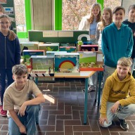 Religionsunterricht am Gymnasium Vilshofen: Kreatives Projekt „Gleichnis-Kiste“ begeistert Schülerinnen und Schüler