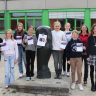 Das Gymnasium Vilshofen schafft es ins Landesfinale Schwimmen! Gymnasium vertritt Niederbayern im Landesfinale Schwimmen